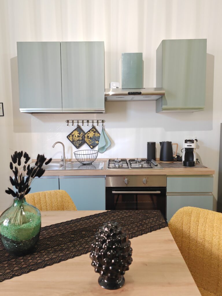 Fully Equipped Modern Kitchen 3 img 20251119 144455