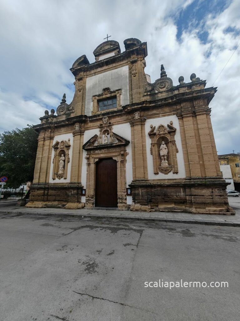 Discovering Borgo Zisa: The Green & Historical Heart of Palermo (Just Steps from Your Suite) 8 Church Santo Stefano Protomartire - Zisa square Palermo